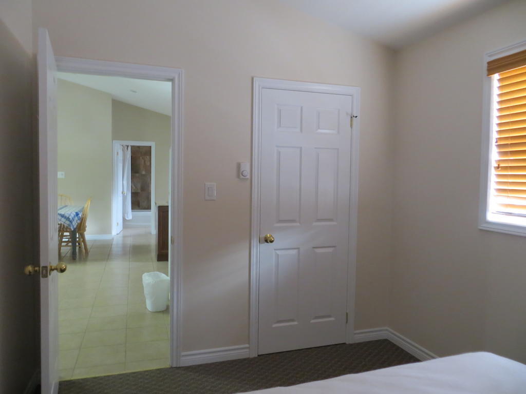 Halls Cottages Honey Harbor エクステリア 写真