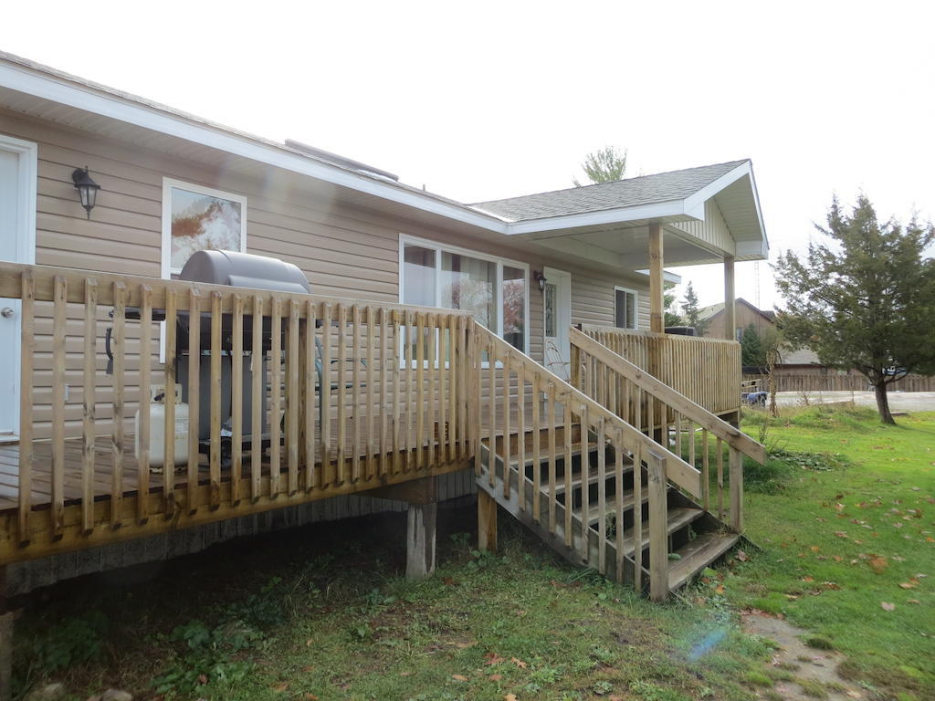 Halls Cottages Honey Harbor 部屋 写真